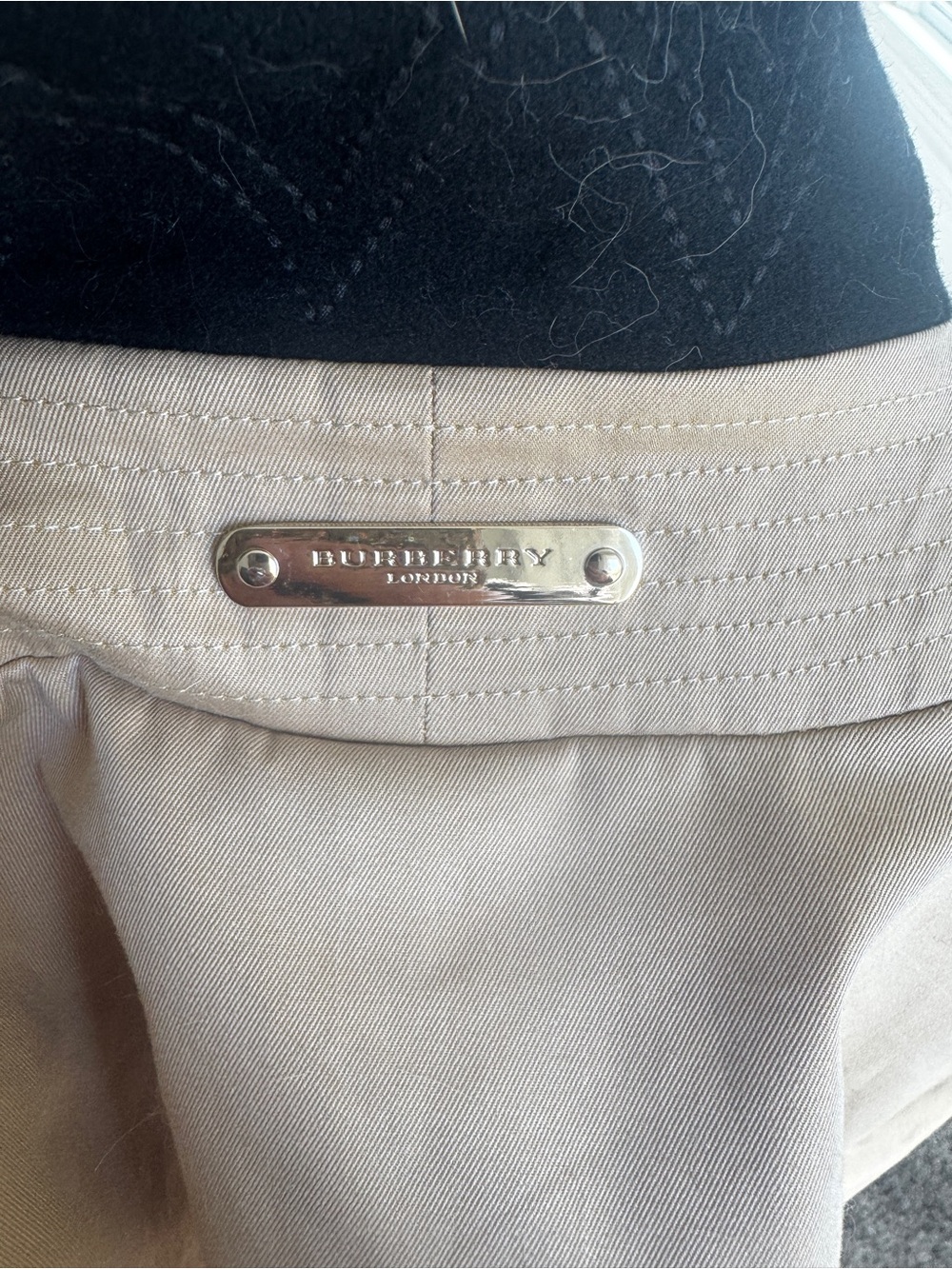 Burberry Tan Double-Breasted Trench Coat with Check Lining - Picture 6 of 7